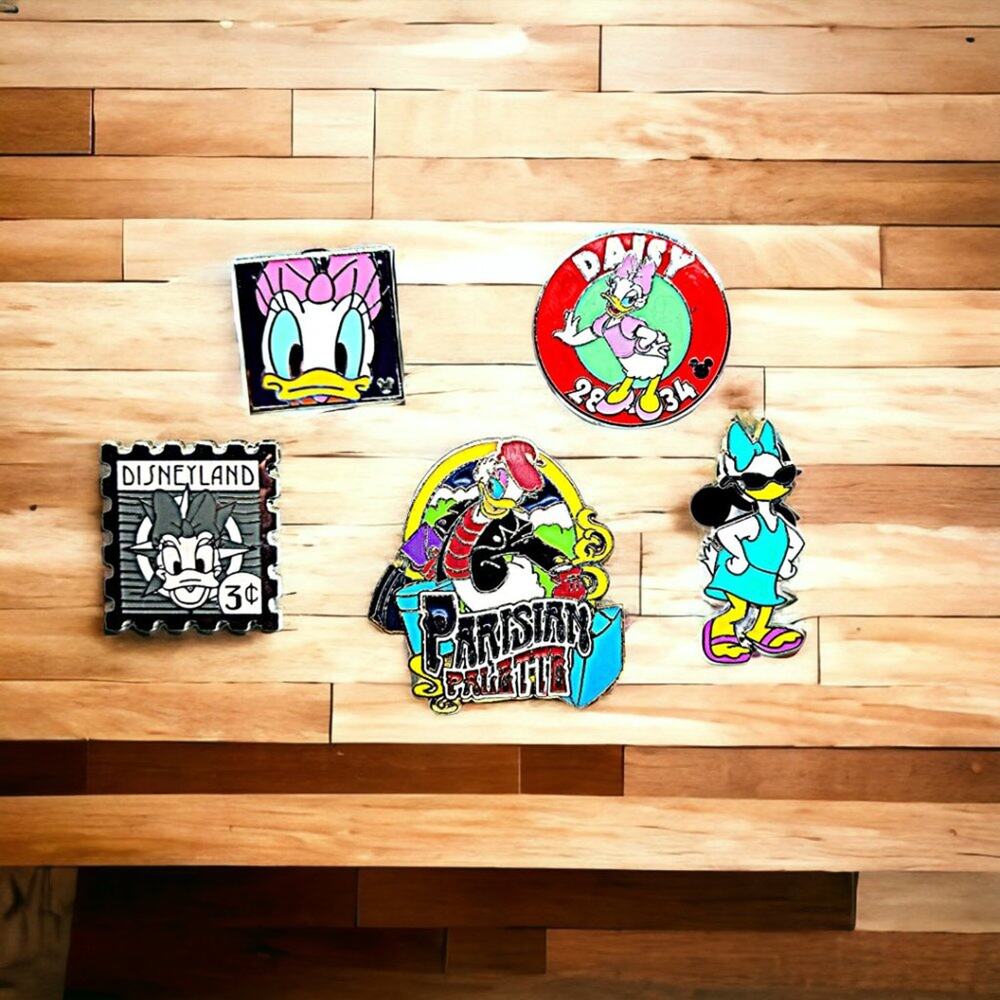 5 Daisy Duck Disney Parks Trading Pins, Plus 2 Bonus Pins